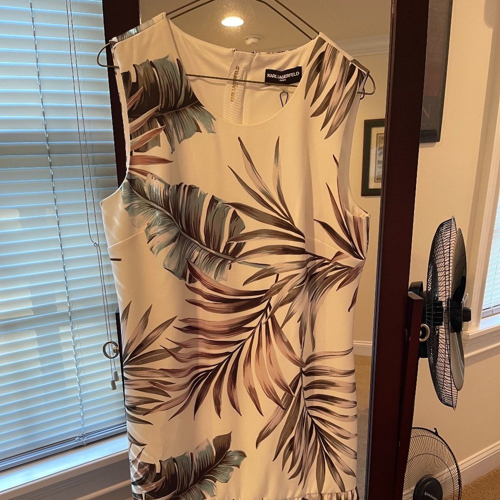 Shift with palm fronds